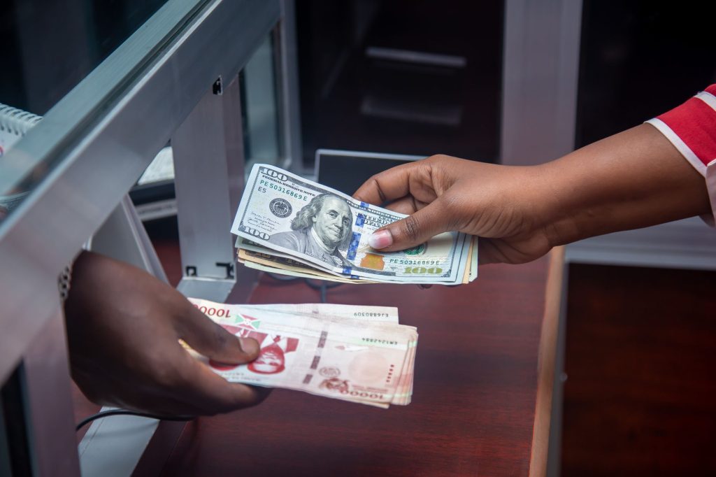Protections des services financiers souscrits à distance