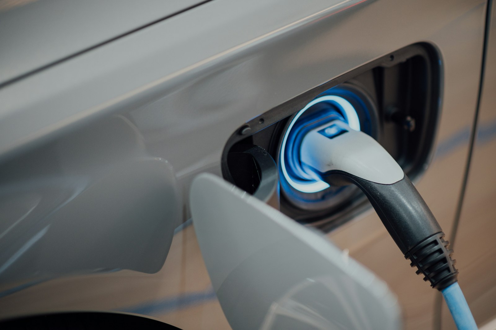 Économiser gros : Quelles conditions pour obtenir la prime à l’achat d’une voiture électrique d’occasion ?