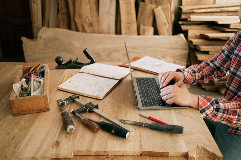Créer un site internet d&rsquo;artisan gratuit : ce qu&rsquo;on ne vous dit pas