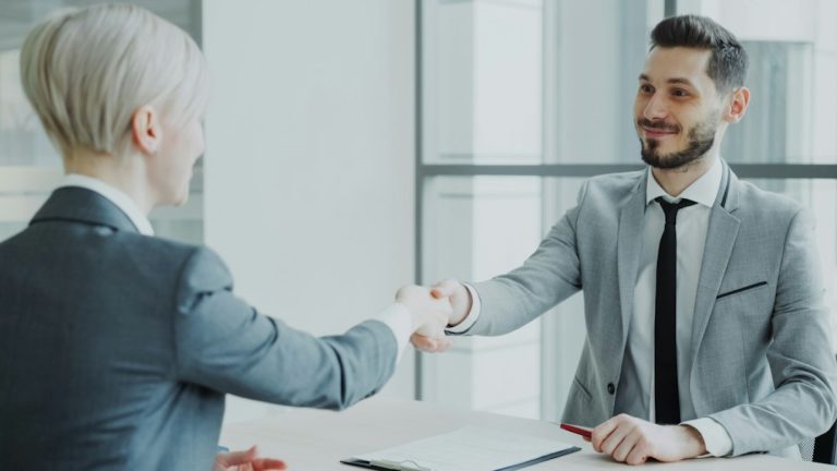 Faire appel à un médiateur : dans quels cas et comment ça se passe