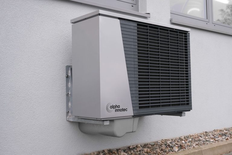Vous comptez installer une pompe à chaleur ? Découvrez les nouvelles conditions de la prime « coup de pouce chauffage » !